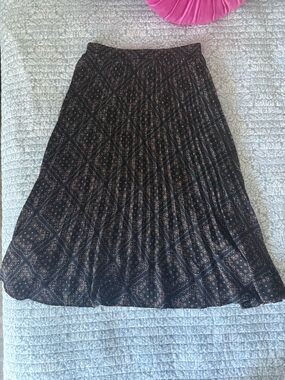 Very J Black Maxi Skirt with Subtle Tan Diamond Print nwt medium